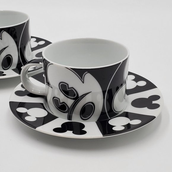Disney Dimensions Japan - Black & White Mickey cups & saucers - Picture 16 of 16
